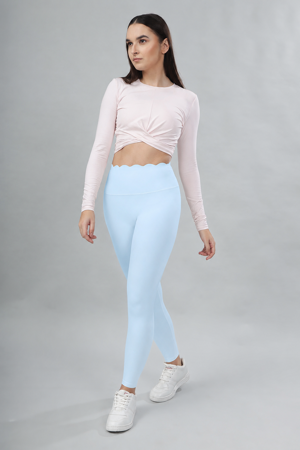 ScallopCurve Leggings - Powder Blue