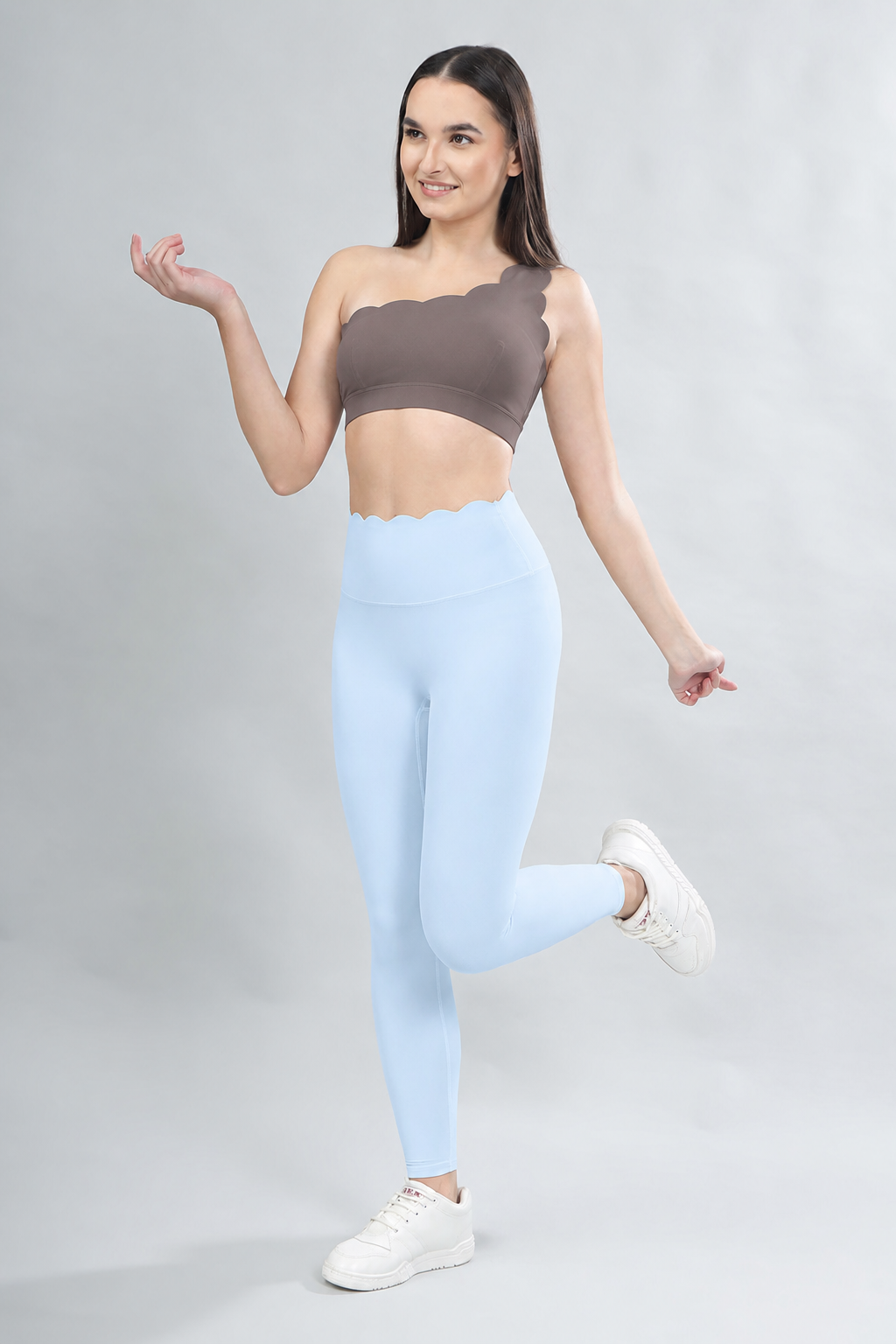 ScallopCurve Leggings - Powder Blue