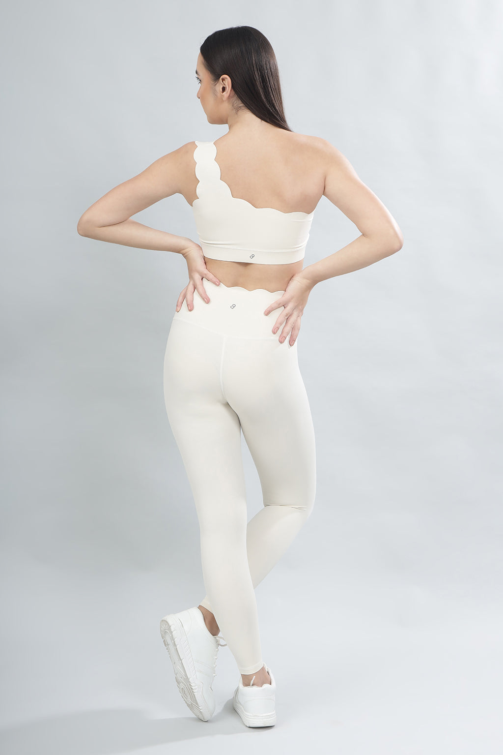 ScallopCurve Leggings - Ivory