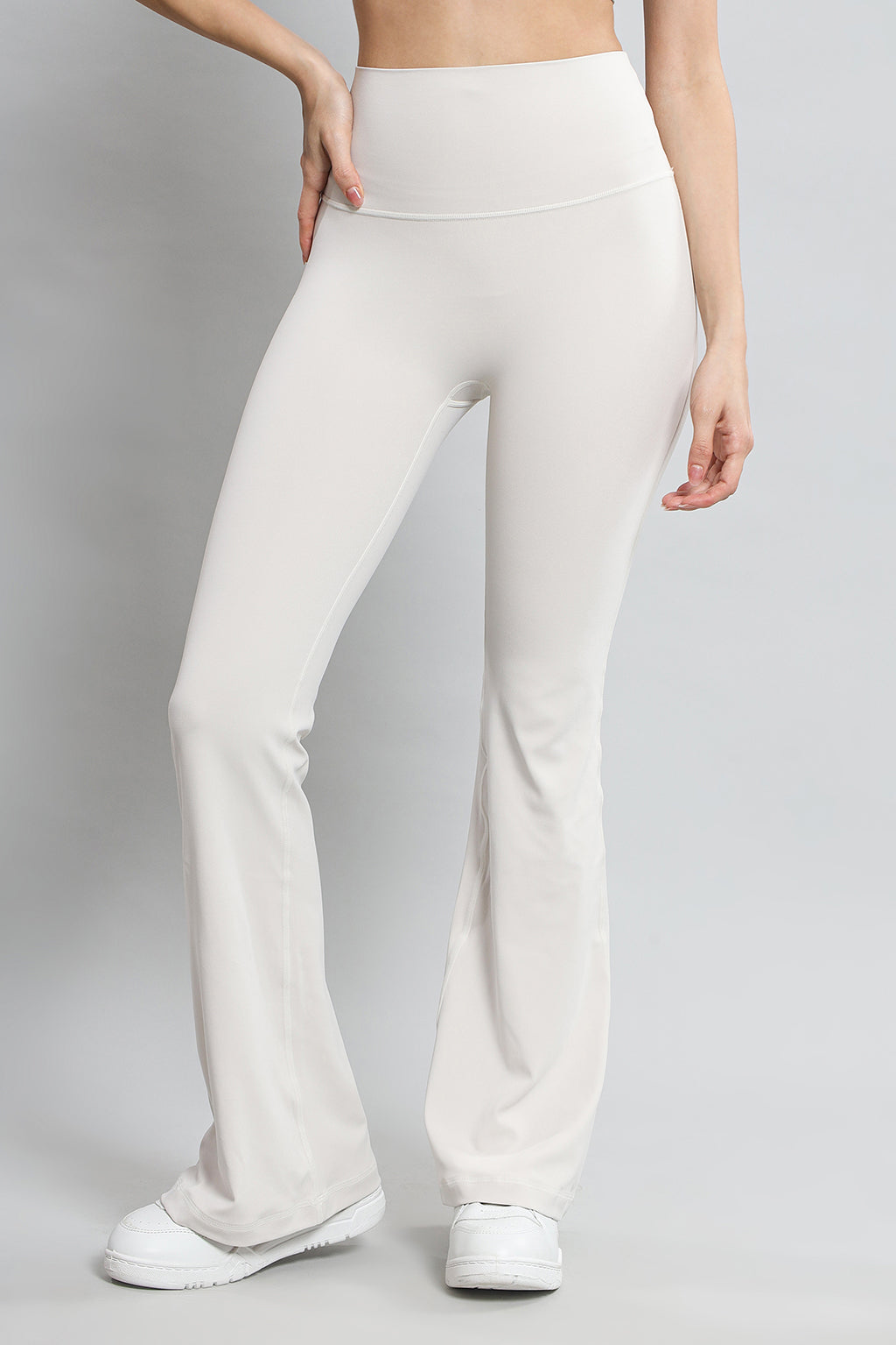FlowLuxe Flare Pants - Vanilla